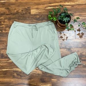 Joe Fresh khaki capris